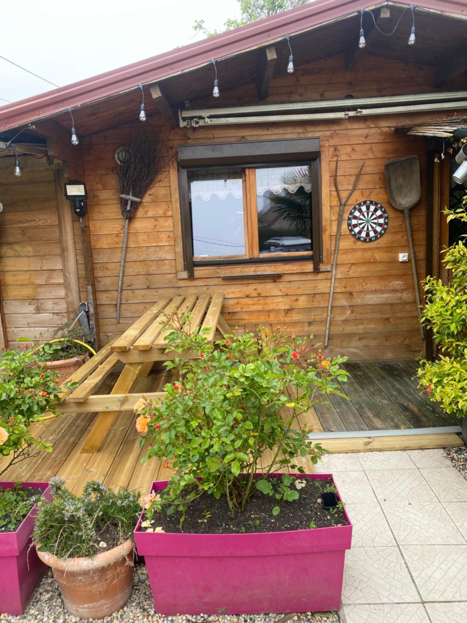 Grand Chalet Tout Equipe 6 Personnes Proche Des Plages Du Debarquement Sommervieu Exterior photo